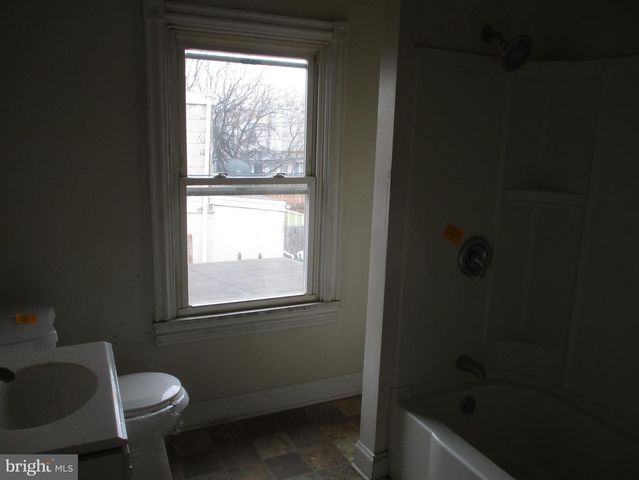 1016 CHESTNUT ST, Wilmington, DE 19805