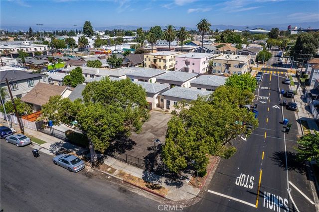 951 W 42nd, Los Angeles, CA 90037
