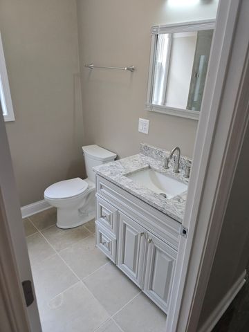 35 N Mayfield Avenue, Chicago, IL 60644