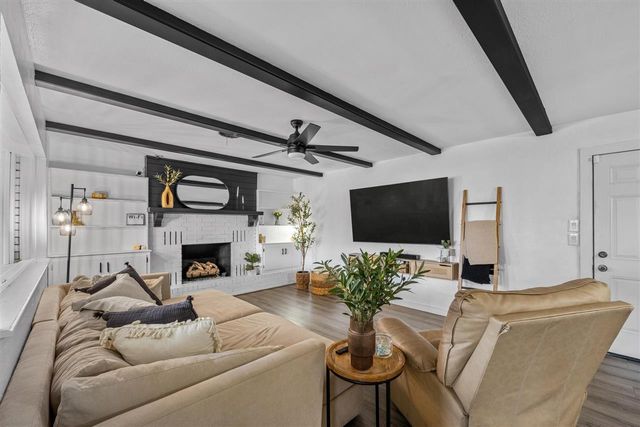 7130 NW Woodland Pl, Lawton, OK 73505