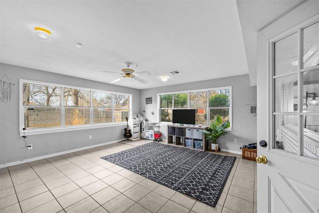 7130 NW Woodland Pl, Lawton, OK 73505