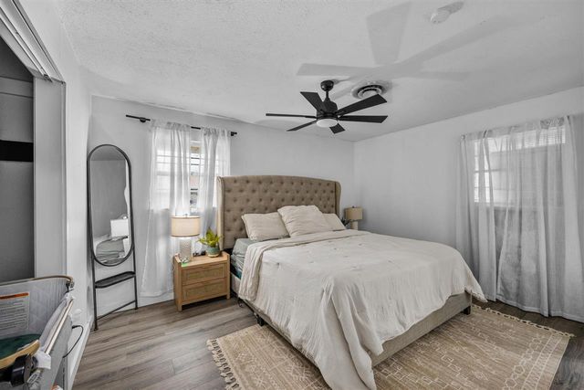 7130 NW Woodland Pl, Lawton, OK 73505