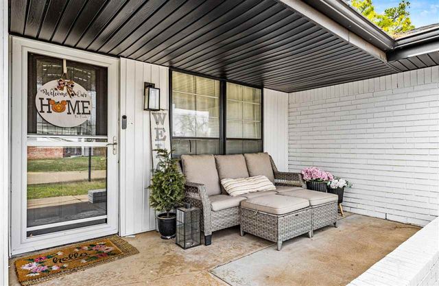 7130 NW Woodland Pl, Lawton, OK 73505