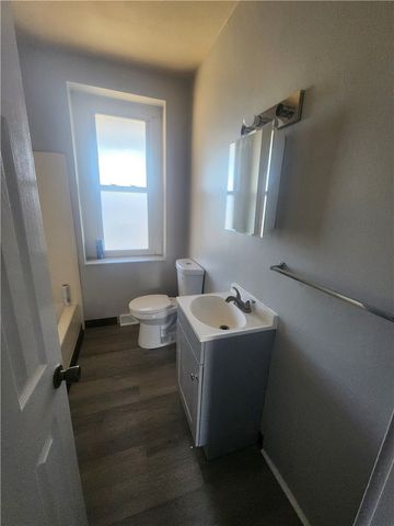 306 Campbell St, Mckees Rocks, PA 15136