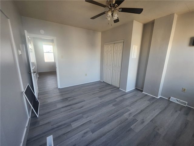 306 Campbell St, Mckees Rocks, PA 15136