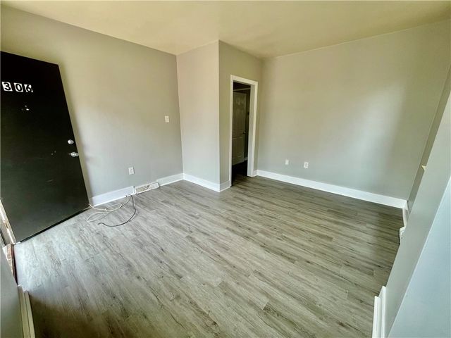 306 Campbell St, Mckees Rocks, PA 15136