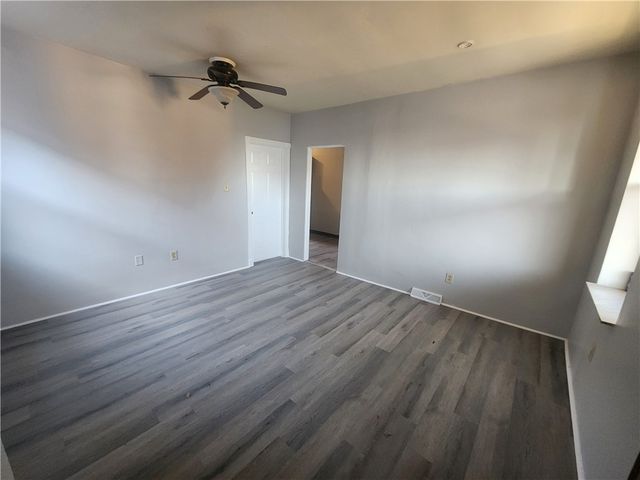 306 Campbell St, Mckees Rocks, PA 15136