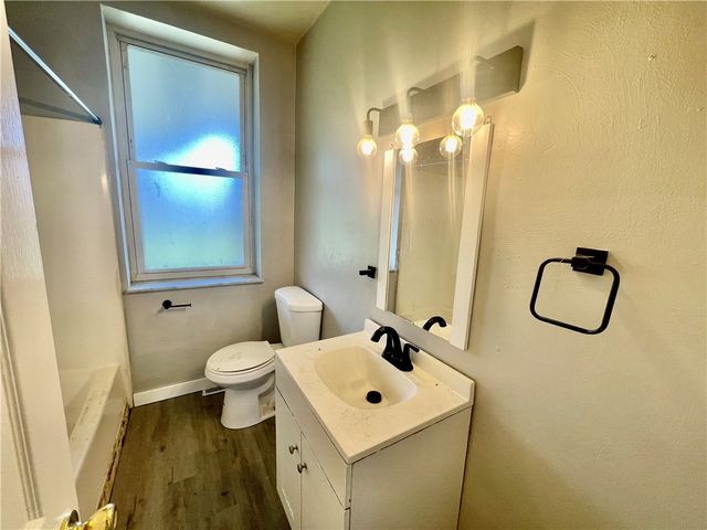 306 Campbell St, Mckees Rocks, PA 15136