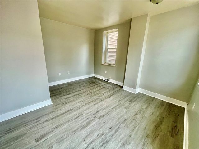 306 Campbell St, Mckees Rocks, PA 15136