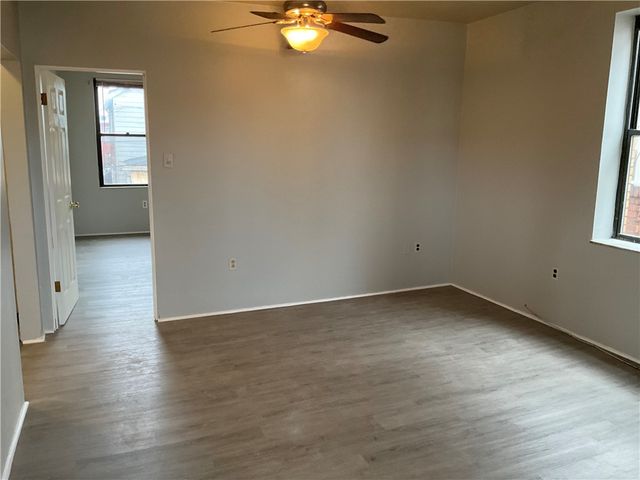 306 Campbell St, Mckees Rocks, PA 15136