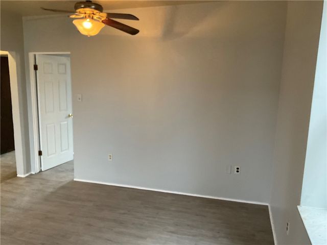 306 Campbell St, Mckees Rocks, PA 15136