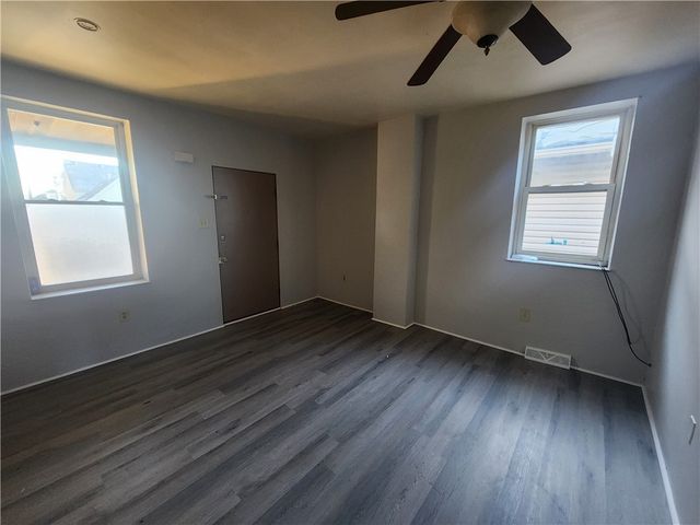 306 Campbell St, Mckees Rocks, PA 15136