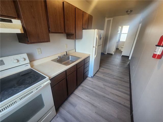 306 Campbell St, Mckees Rocks, PA 15136