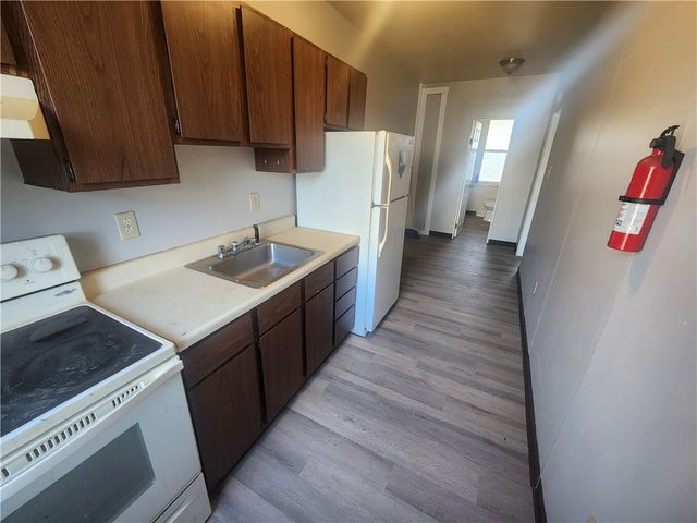 306 Campbell St, Mckees Rocks, PA 15136