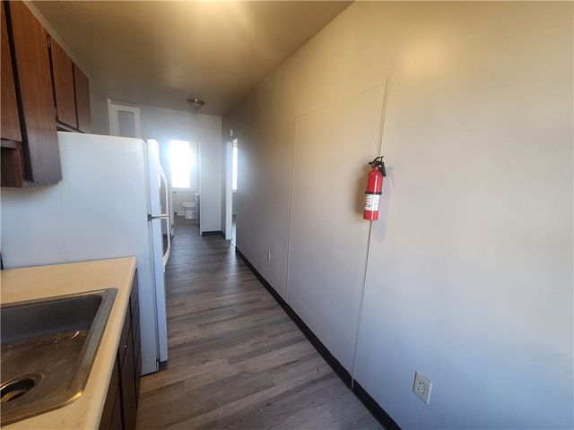 306 Campbell St, Mckees Rocks, PA 15136