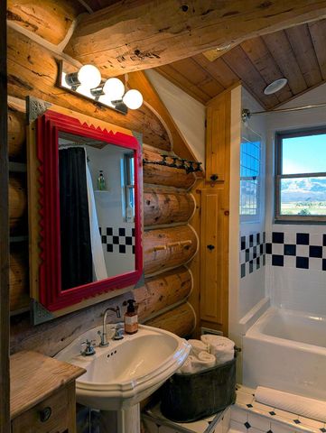 950 County Road 10, Ridgway, CO 81432