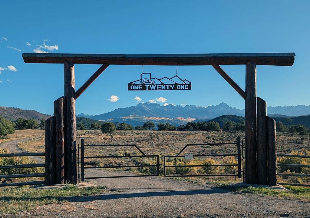 950 County Road 10, Ridgway, CO 81432