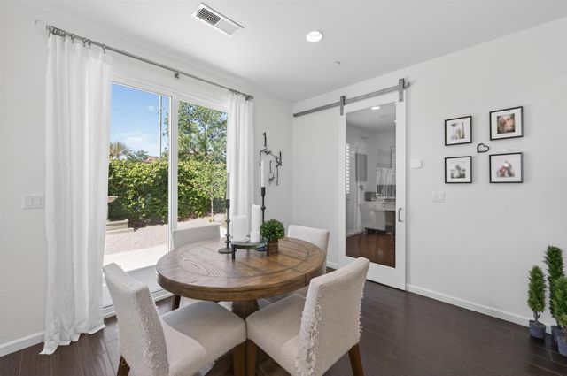 2102 E Makenna Drive, Fresno, CA 93730