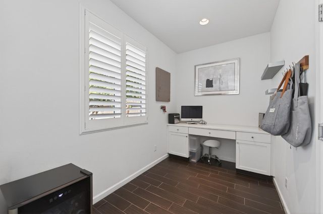 2102 E Makenna Drive, Fresno, CA 93730