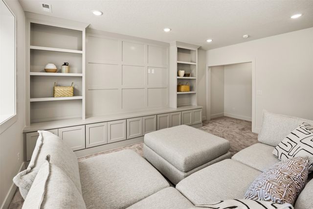 2642 SE Steele Drive, Waukee, IA 50263