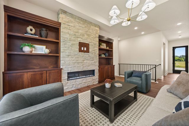 2642 SE Steele Drive, Waukee, IA 50263