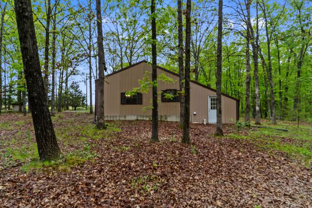 189 High Ridge Road, Marshfield, MO 65706