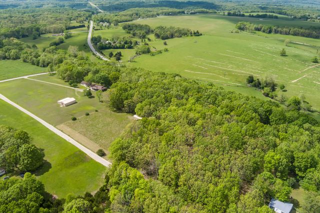 189 High Ridge Road, Marshfield, MO 65706