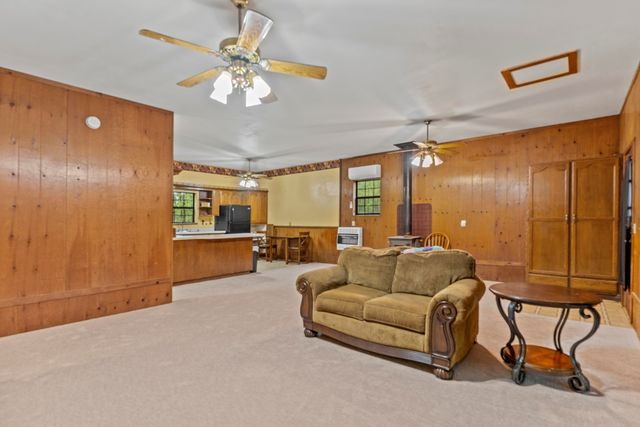 189 High Ridge Road, Marshfield, MO 65706
