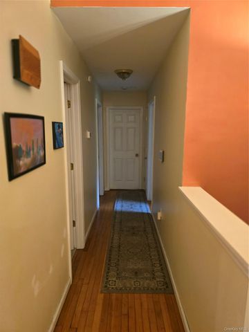 8 Kayleigh Drive, New Paltz, NY 12561