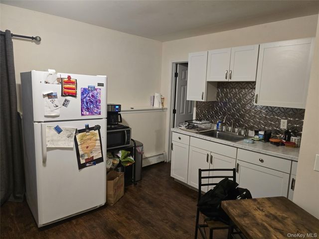 8 Kayleigh Drive, New Paltz, NY 12561