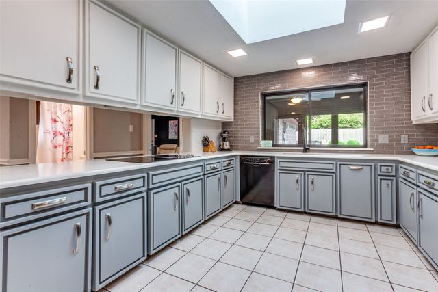 236 Valley Creek Place, Richardson, TX 75080