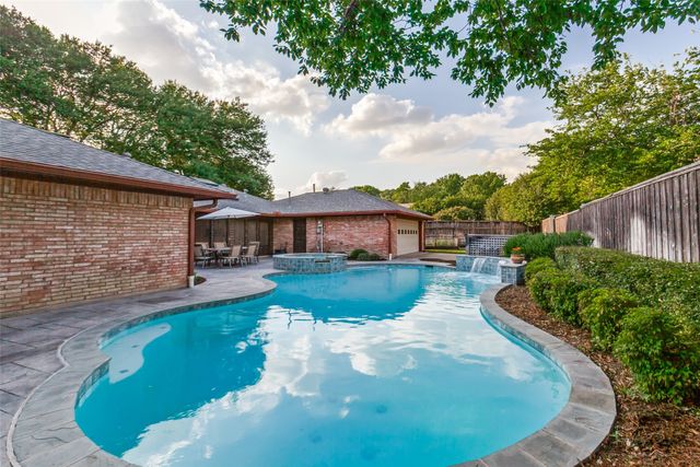 236 Valley Creek Place, Richardson, TX 75080