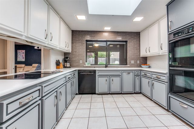 236 Valley Creek Place, Richardson, TX 75080