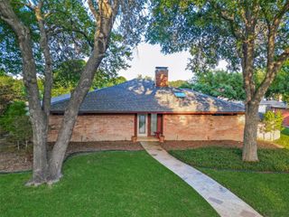 236 Valley Creek Place, Richardson, TX 75080