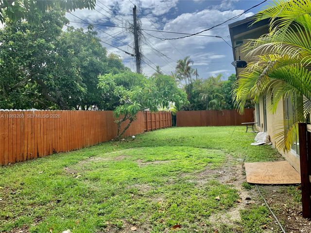 9798 SW 158th St, Miami, FL 33157