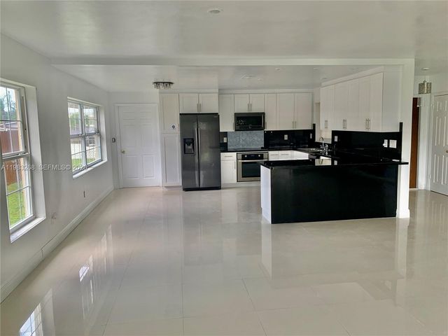 9798 SW 158th St, Miami, FL 33157