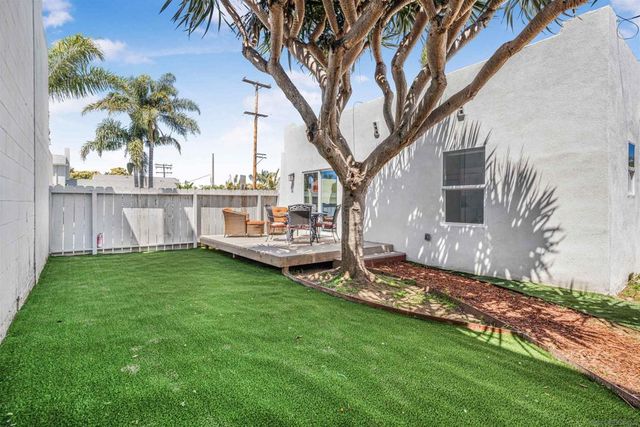 1817 19 Sunset Cliffs Blvd, San Diego, CA 92107