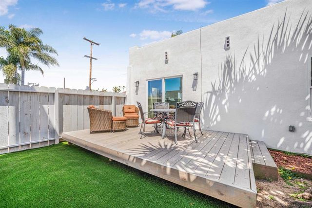 1817 19 Sunset Cliffs Blvd, San Diego, CA 92107