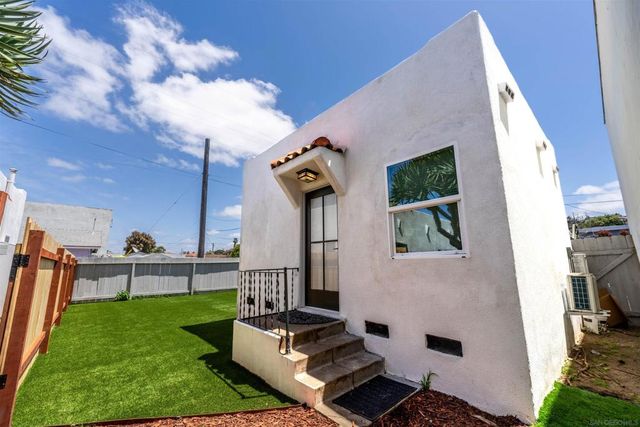 1817 19 Sunset Cliffs Blvd, San Diego, CA 92107