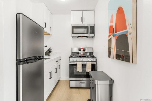 1817 19 Sunset Cliffs Blvd, San Diego, CA 92107