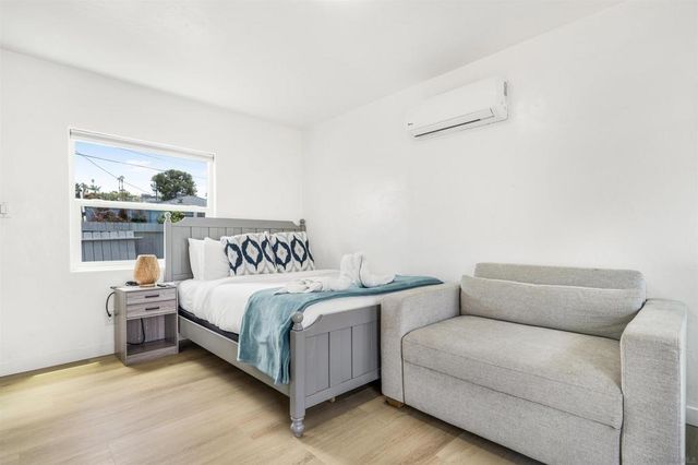 1817 19 Sunset Cliffs Blvd, San Diego, CA 92107