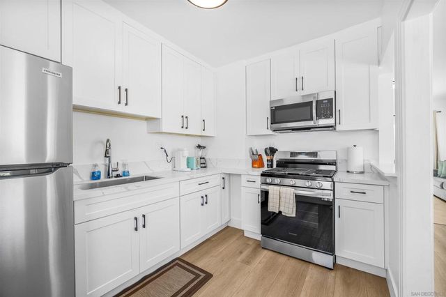 1817 19 Sunset Cliffs Blvd, San Diego, CA 92107