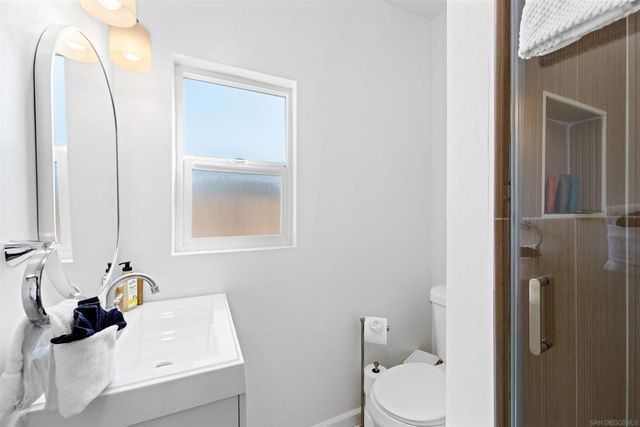 1817 19 Sunset Cliffs Blvd, San Diego, CA 92107