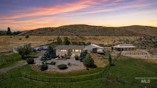 4255 Valley View Rd, Emmett, ID 83617