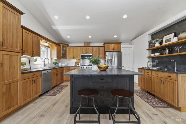 4255 Valley View Rd, Emmett, ID 83617