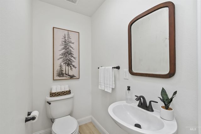4255 Valley View Rd, Emmett, ID 83617