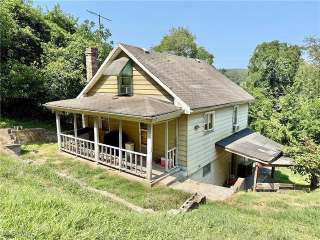 118 Wall, Weirton, WV 26062