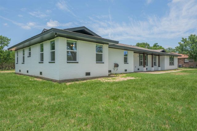 313 County Road 805a, Cleburne, TX 76031