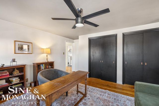 1971 Littlestone Road, Grosse Pointe Woods, MI 48236