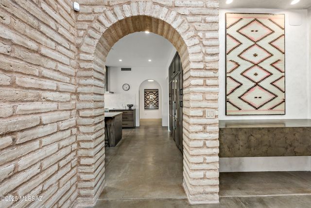 14731 N Strong Stone Drive, Tucson, AZ 85755